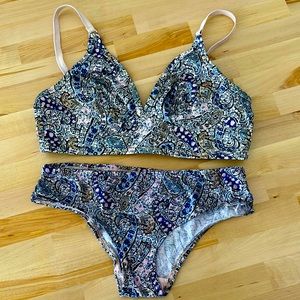 “Liberty paisley” bra, underwear set by The Very Good Bra.Earth-friendly fashion